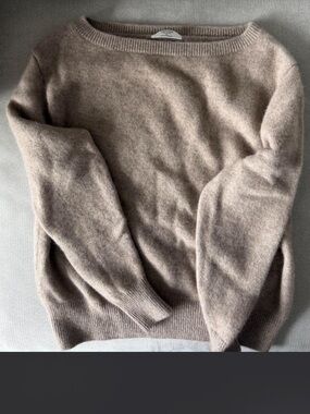 Aritzia essential cashmere nuance sweater